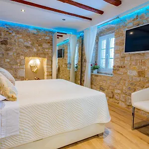 & Stars Free Parking 4* Trogir